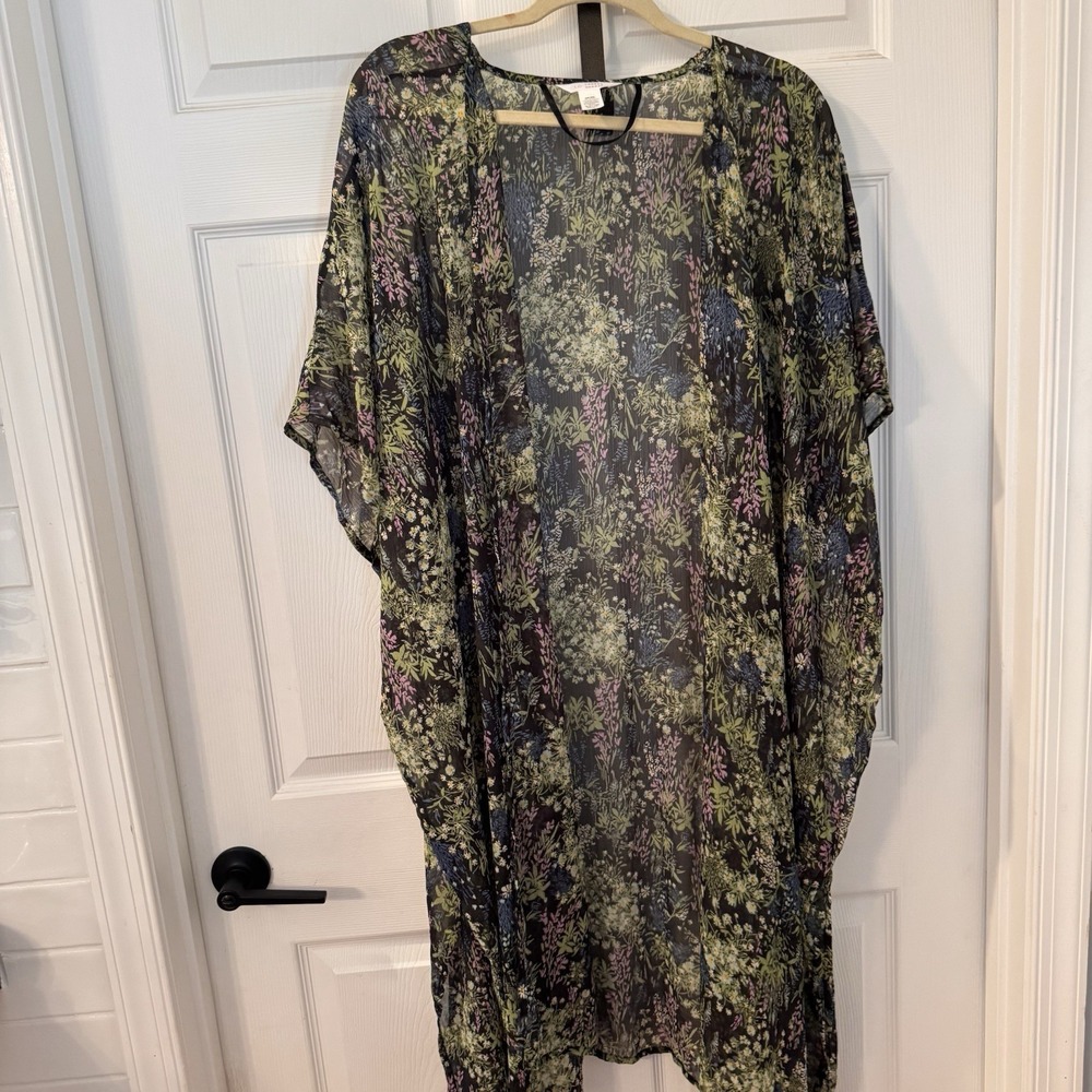 LC Lauren Conrad Black Floral Sheer Kimono